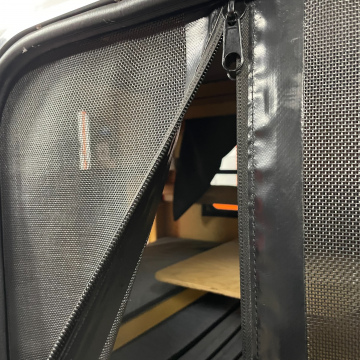 Анти-москитные сетки (мягкие окна) на дверь и окна